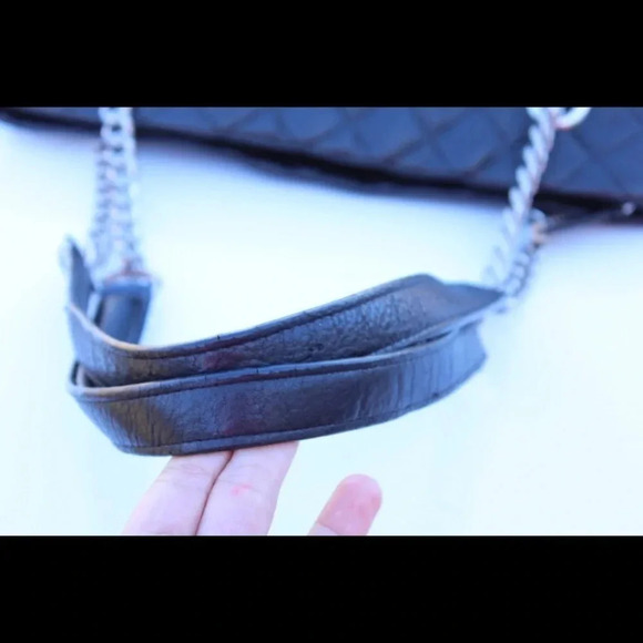 Calvin Klein quilted leather tote bag - Picture 7 of 8